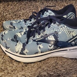 Brooks Women's Patterned Blue Running Shoes GHOST